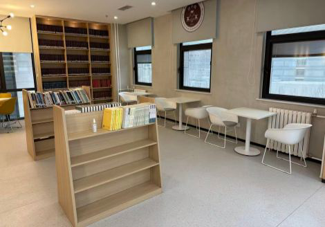 北京理工大学-图书馆家具定制案例项目实景